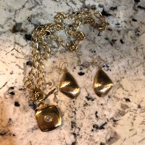 ✨Brighton✨ gold hammered set